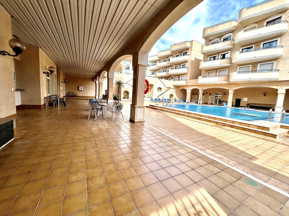 Se vende Apartamento en Planta Última de 2 dormitorios en Costa Blanca, Alicante, España