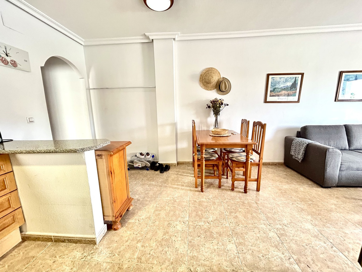 Se vende Apartamento en Planta Última de 2 dormitorios en Costa Blanca, Alicante, España