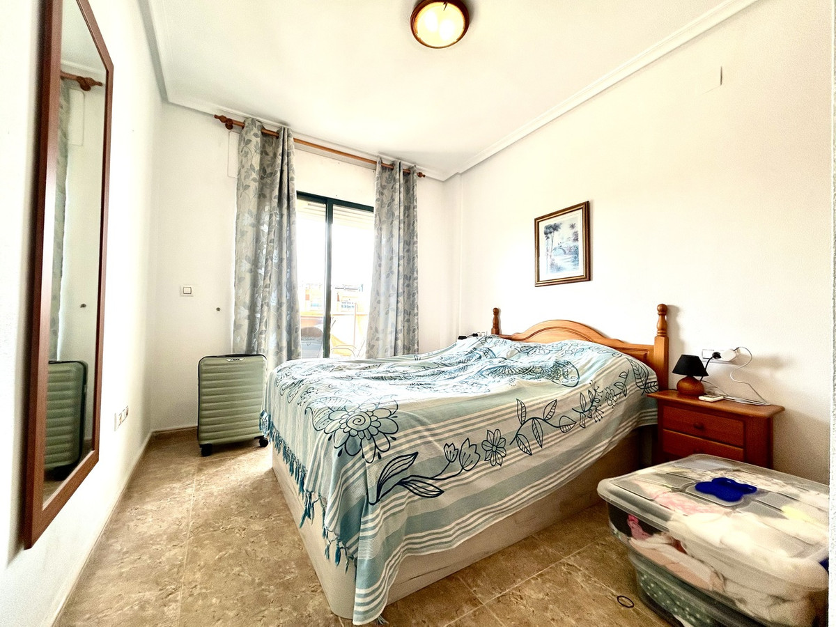 Se vende Apartamento en Planta Última de 2 dormitorios en Costa Blanca, Alicante, España