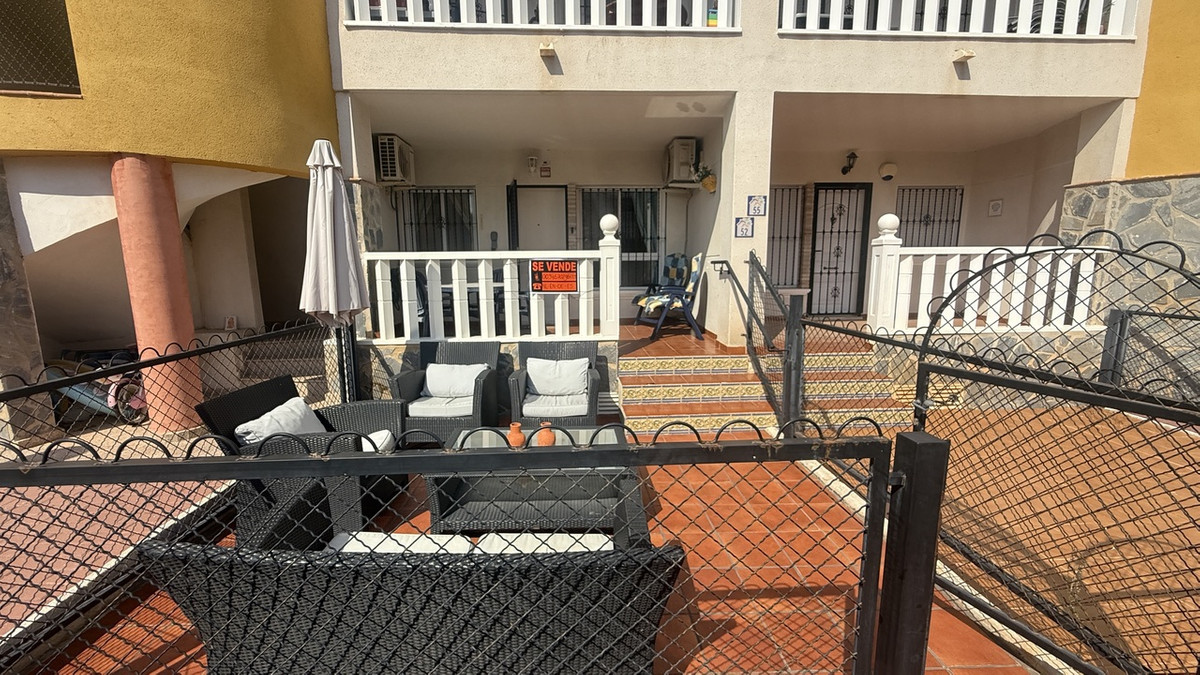 Se vende Apartamento Planta Baja de 2 dormitorios en Costa Blanca, Alicante, España