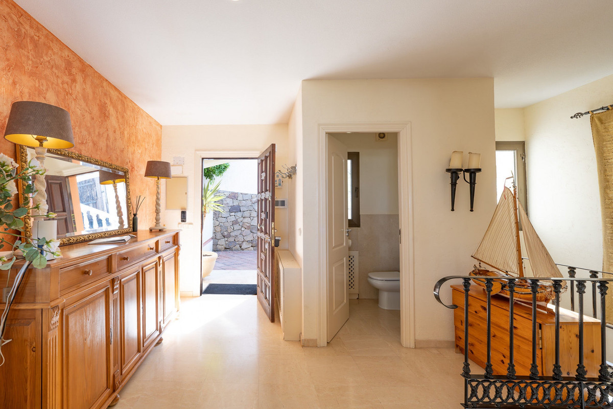 5 Bed Townhouse for sale in Marbella Costa Del Sol, Málaga, Spain