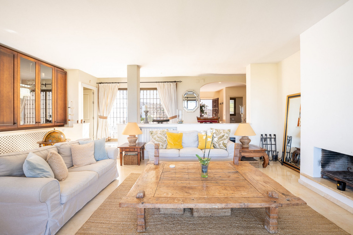 5 Bed Townhouse for sale in Marbella Costa Del Sol, Málaga, Spain
