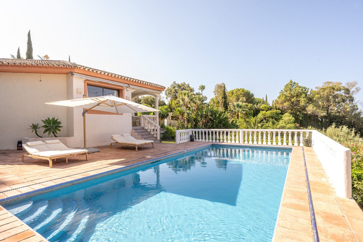 5 Bed Townhouse for sale in Marbella Costa Del Sol, Málaga, Spain