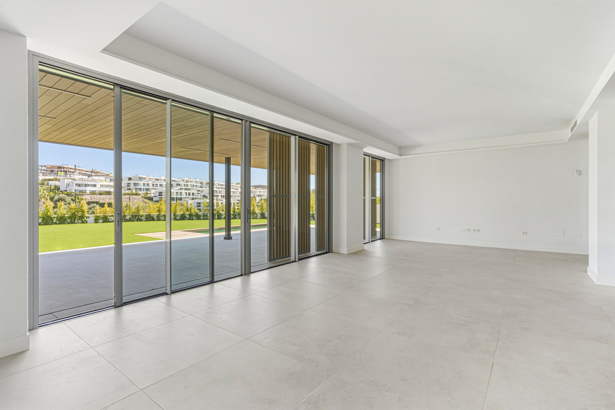 Se vende Apartamento Planta Baja de 4 dormitorios en Costa Del Sol, Málaga, España