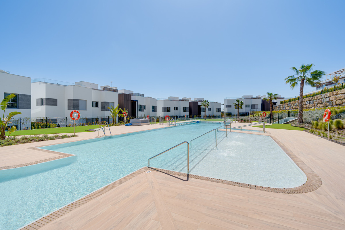 Se vende Apartamento Planta Baja de 4 dormitorios en Costa Del Sol, Málaga, España