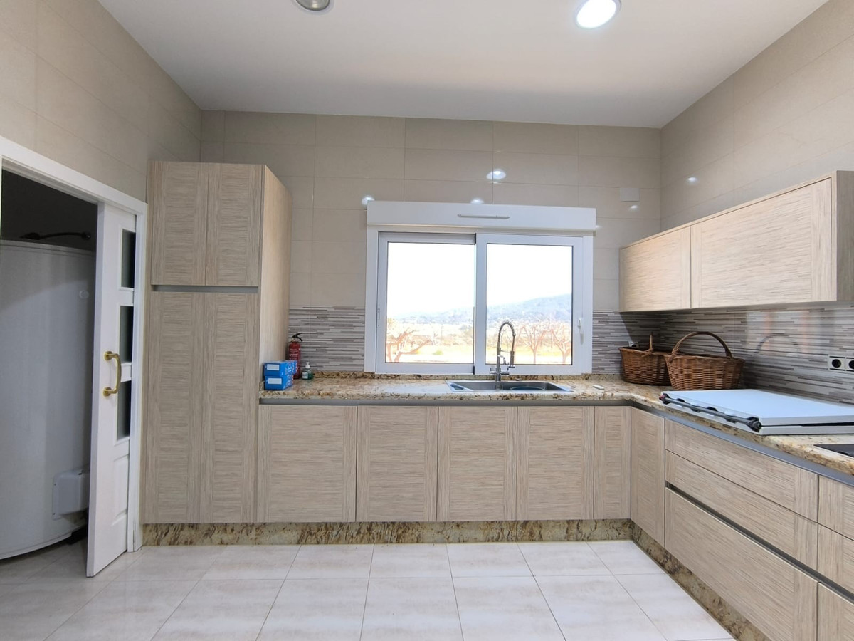 Se vende Villa - Chalet de 4 dormitorios en Costa Blanca, Alicante, España