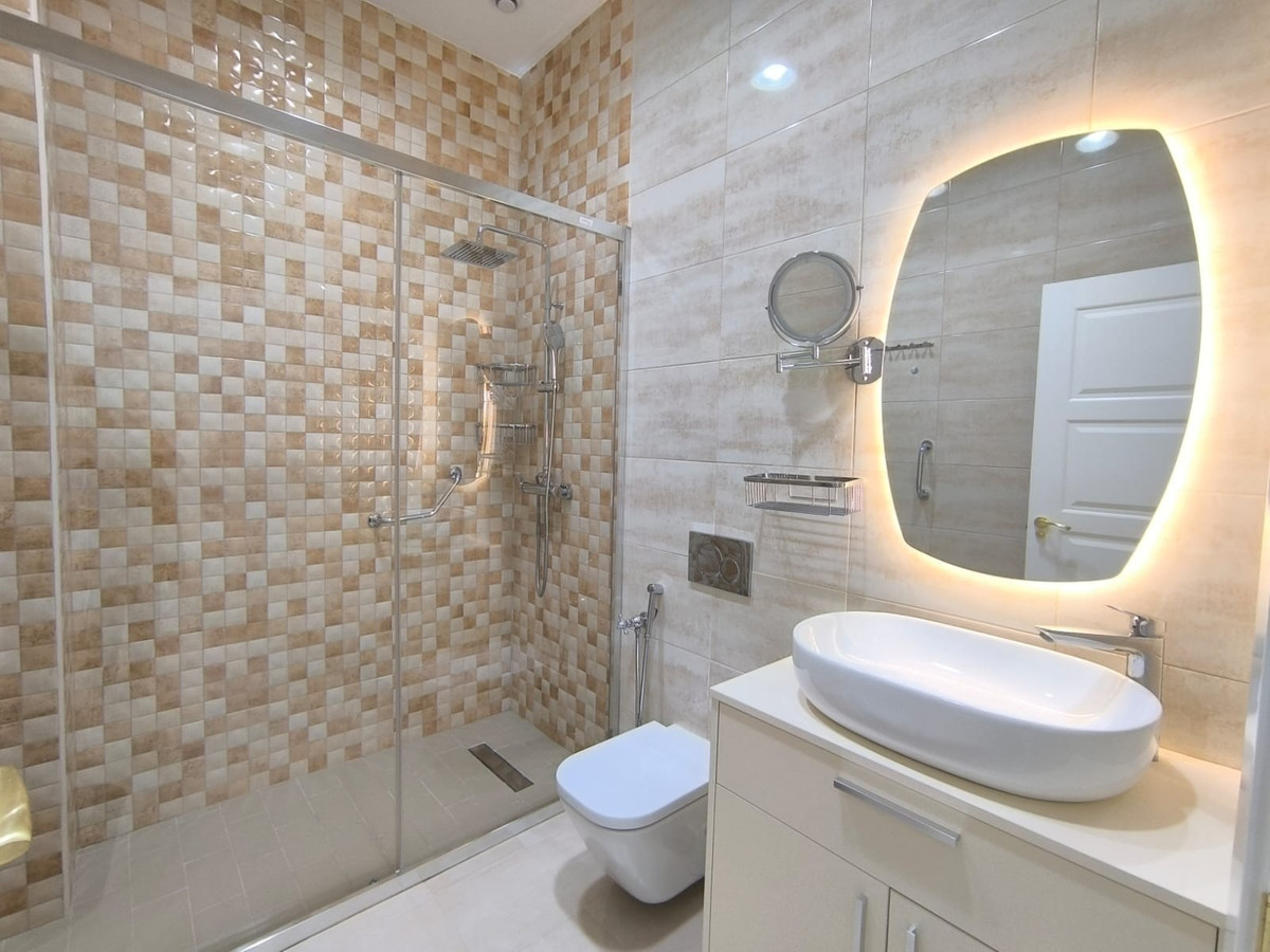 Se vende Villa - Chalet de 4 dormitorios en Costa Blanca, Alicante, España