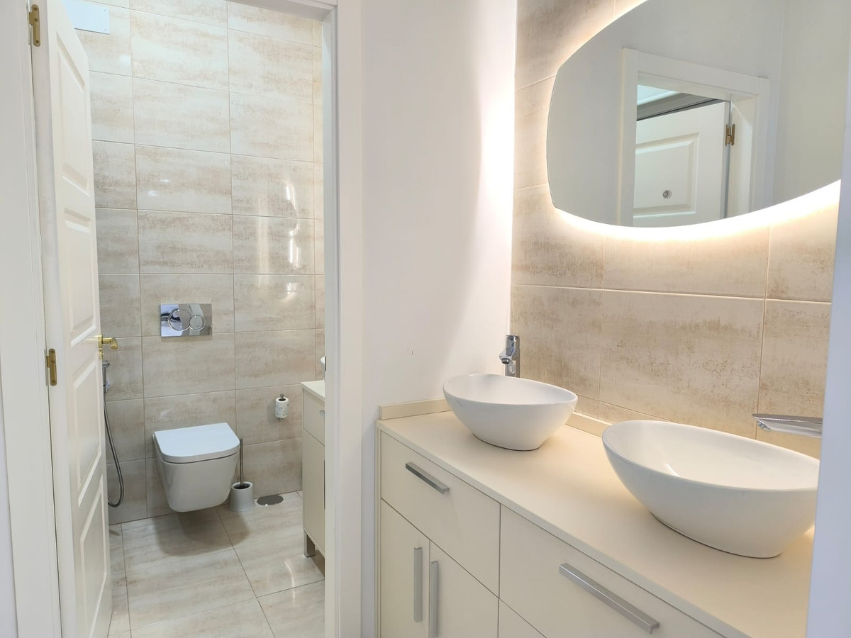 Se vende Villa - Chalet de 4 dormitorios en Costa Blanca, Alicante, España