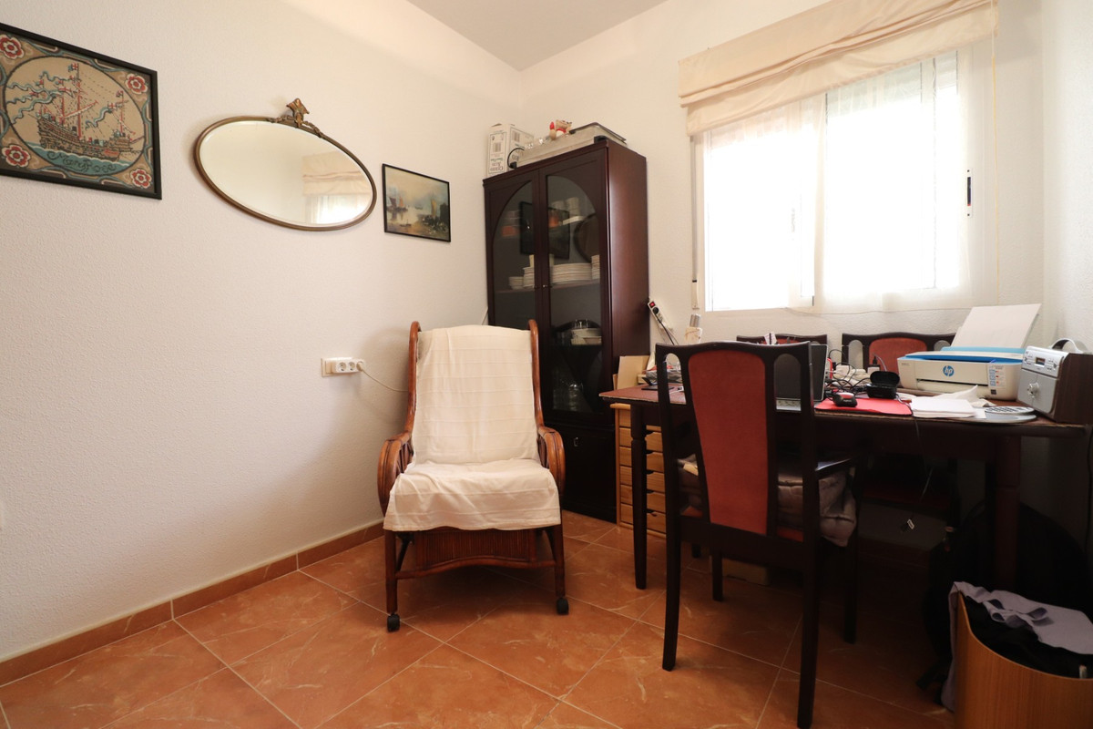 Se vende Apartamento en Planta Última de 3 dormitorios en Costa Blanca, Alicante, España