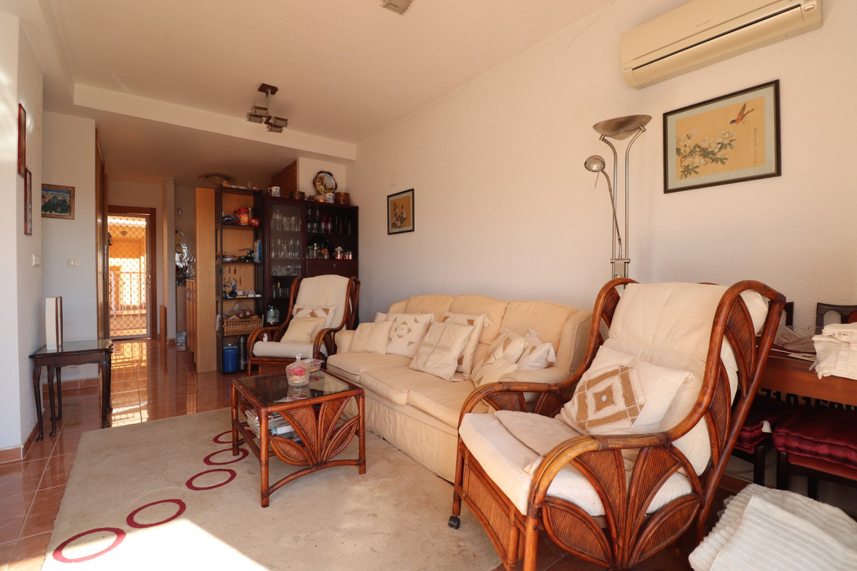 Se vende Apartamento en Planta Última de 3 dormitorios en Costa Blanca, Alicante, España