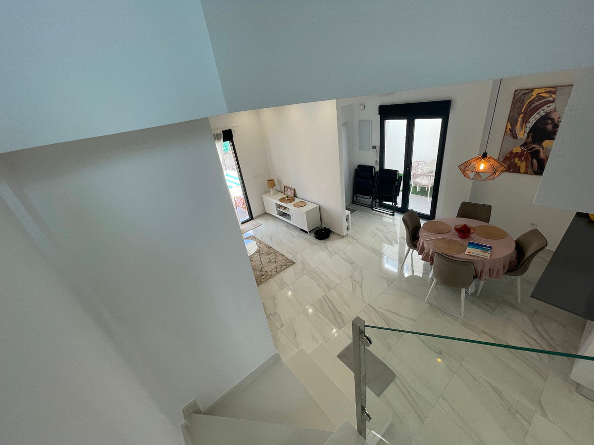 Se vende Villa - Chalet de 3 dormitorios en Costa Blanca, Alicante, España