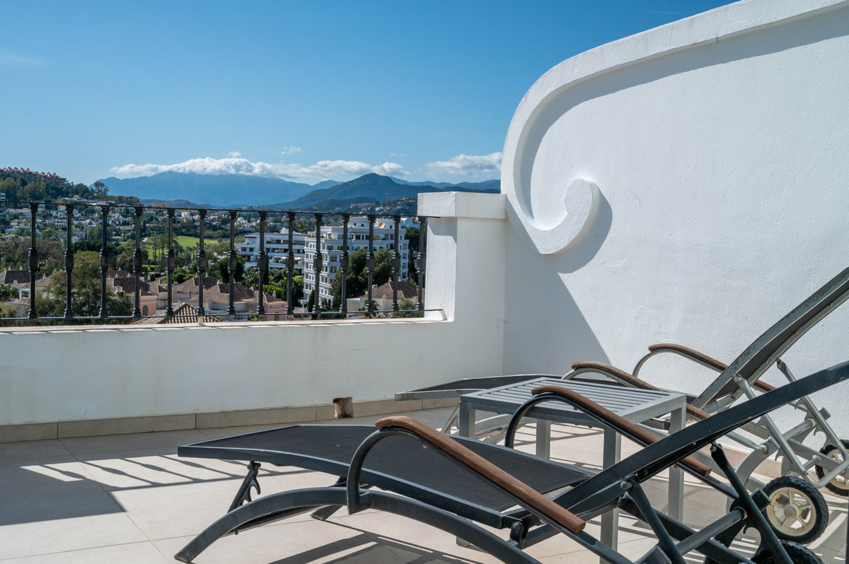 3 Bed Townhouse for sale in Nueva Andalucía Costa Del Sol, Málaga, Spain