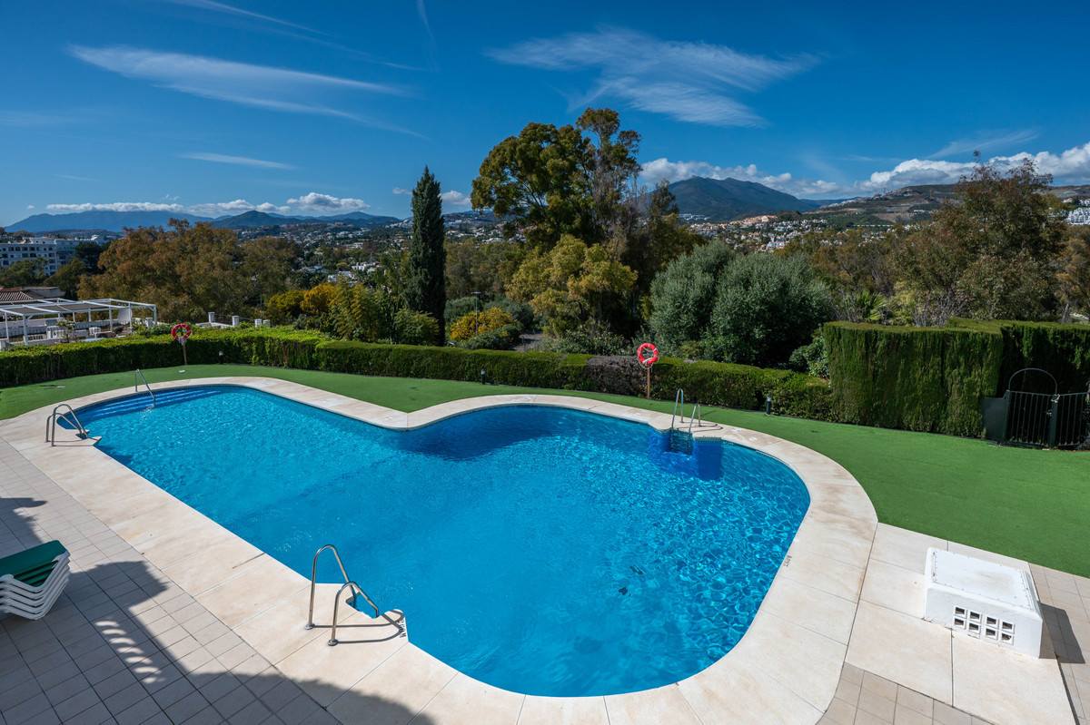 3 Bed Townhouse for sale in Nueva Andalucía Costa Del Sol, Málaga, Spain