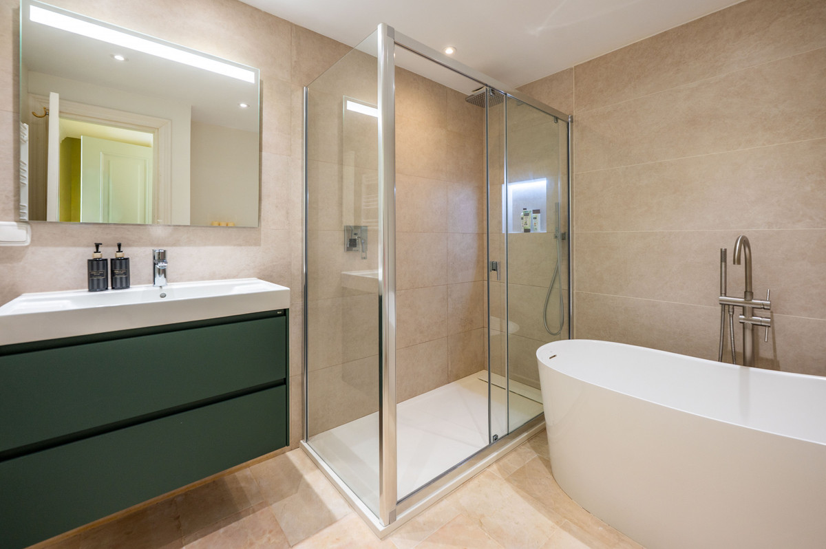 3 Bed Townhouse for sale in Nueva Andalucía Costa Del Sol, Málaga, Spain
