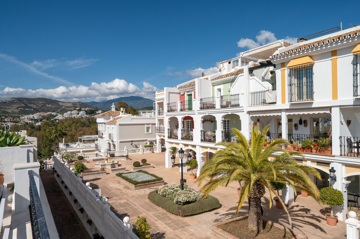 3 Bed Townhouse for sale in Nueva Andalucía Costa Del Sol, Málaga, Spain