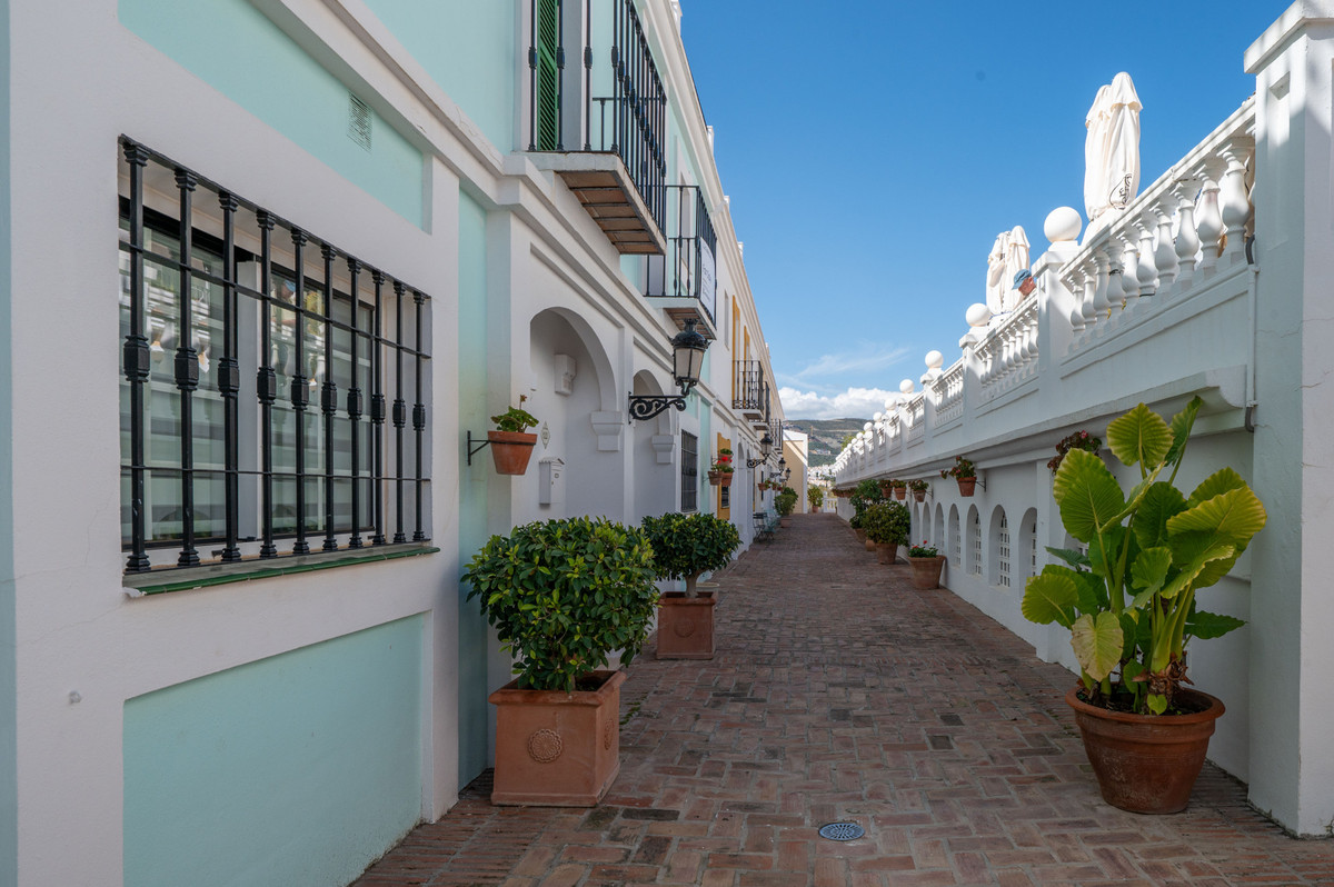 3 Bed Townhouse for sale in Nueva Andalucía Costa Del Sol, Málaga, Spain