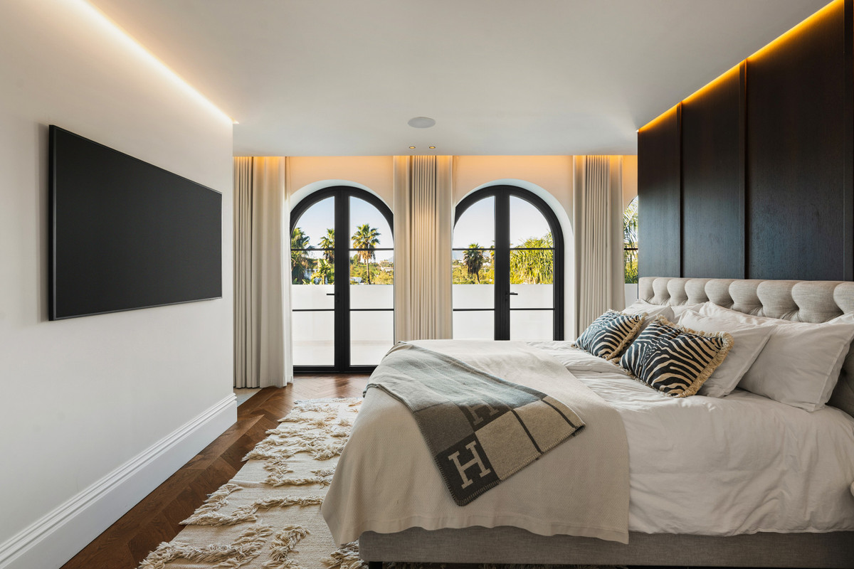 Se vende Villa - Chalet de 6 dormitorios en Costa Del Sol, Málaga, España