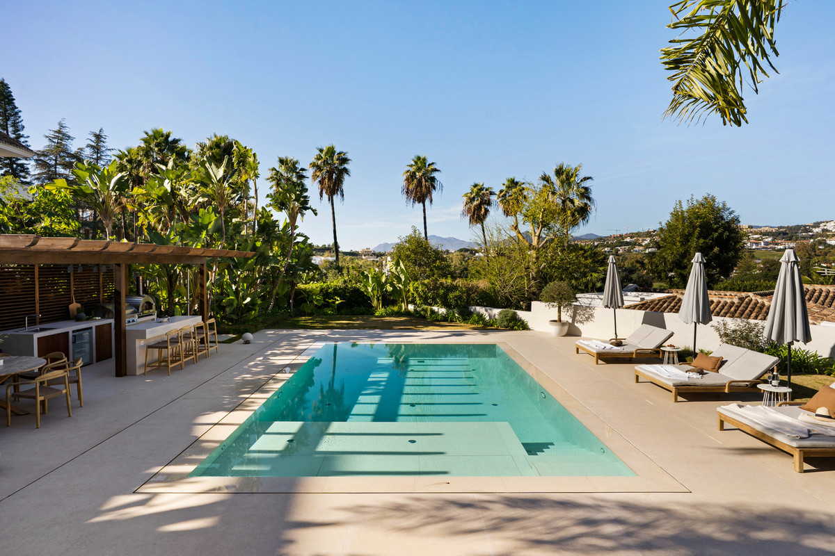 Se vende Villa - Chalet de 6 dormitorios en Costa Del Sol, Málaga, España