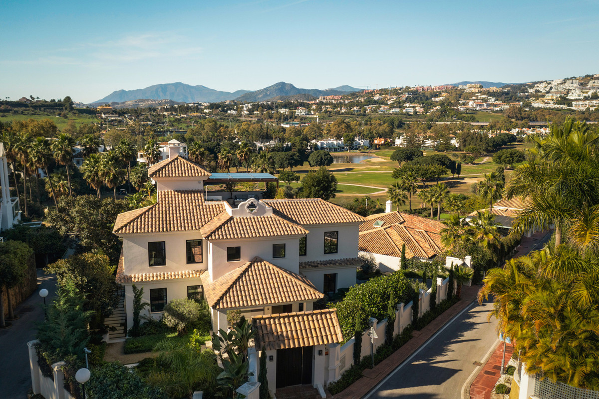 Se vende Villa - Chalet de 6 dormitorios en Costa Del Sol, Málaga, España