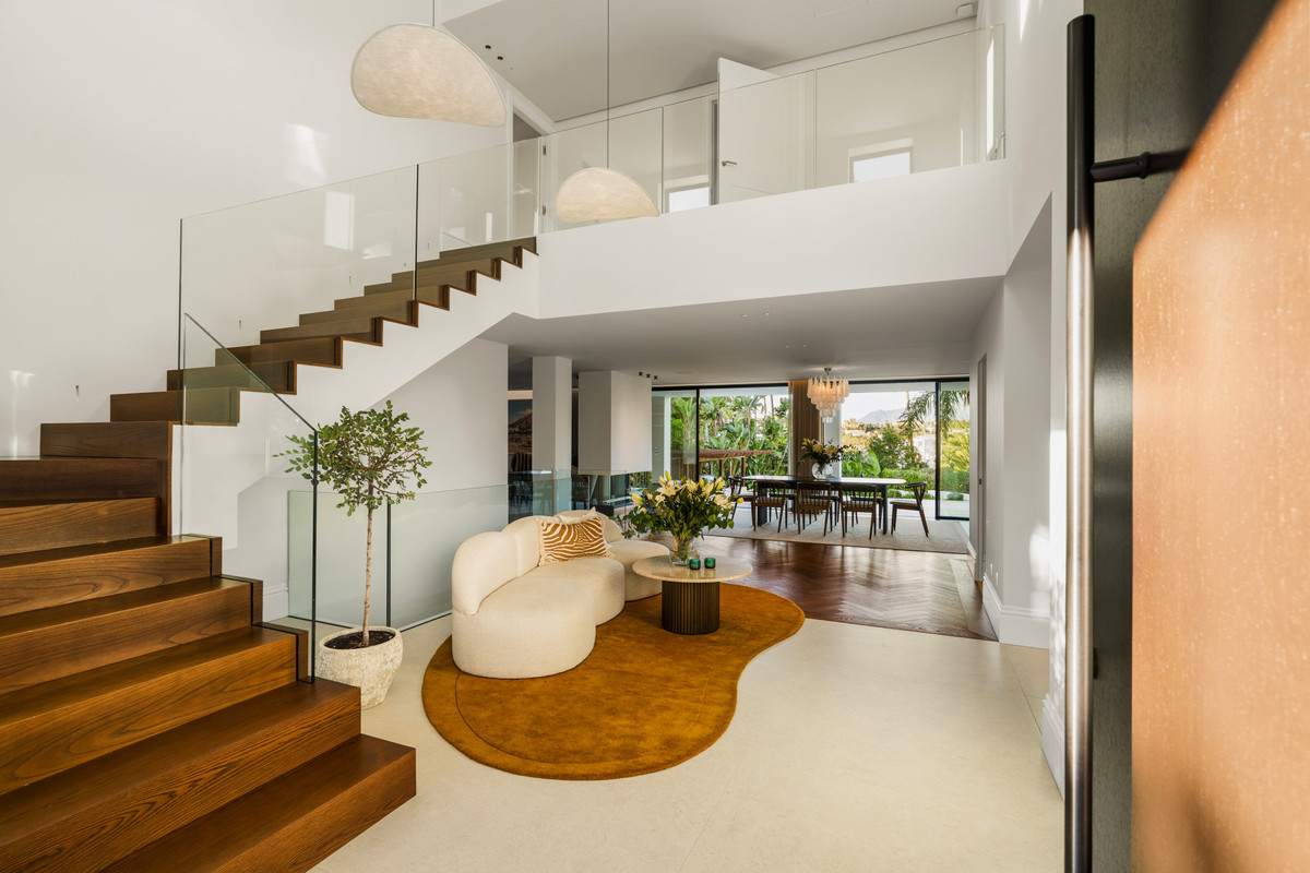 Se vende Villa - Chalet de 6 dormitorios en Costa Del Sol, Málaga, España