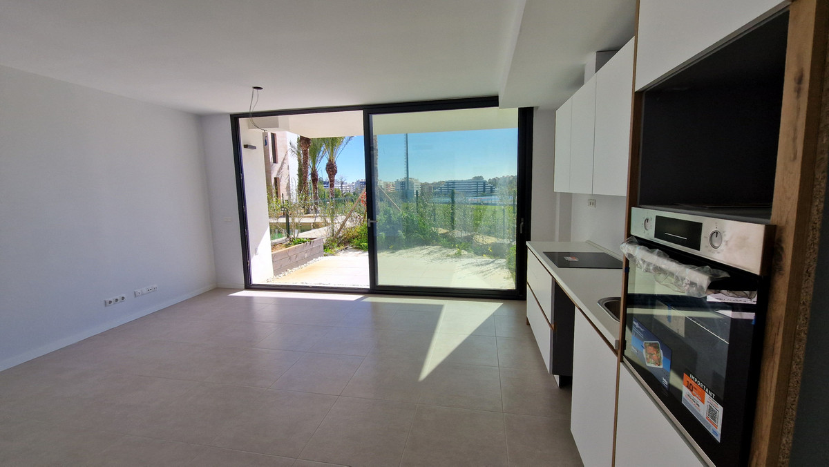 3 Bed Apartment for sale in Estepona Costa Del Sol, Málaga, Spain