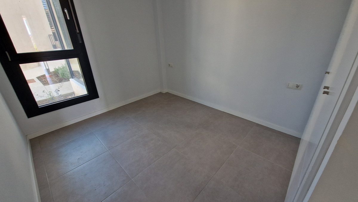 3 Bed Apartment for sale in Estepona Costa Del Sol, Málaga, Spain