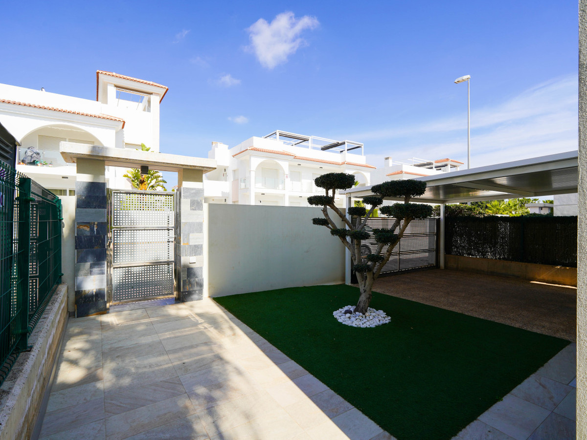 3 Bed Townhouse for sale in Ciudad Quesada Costa Blanca, Alicante, Spain
