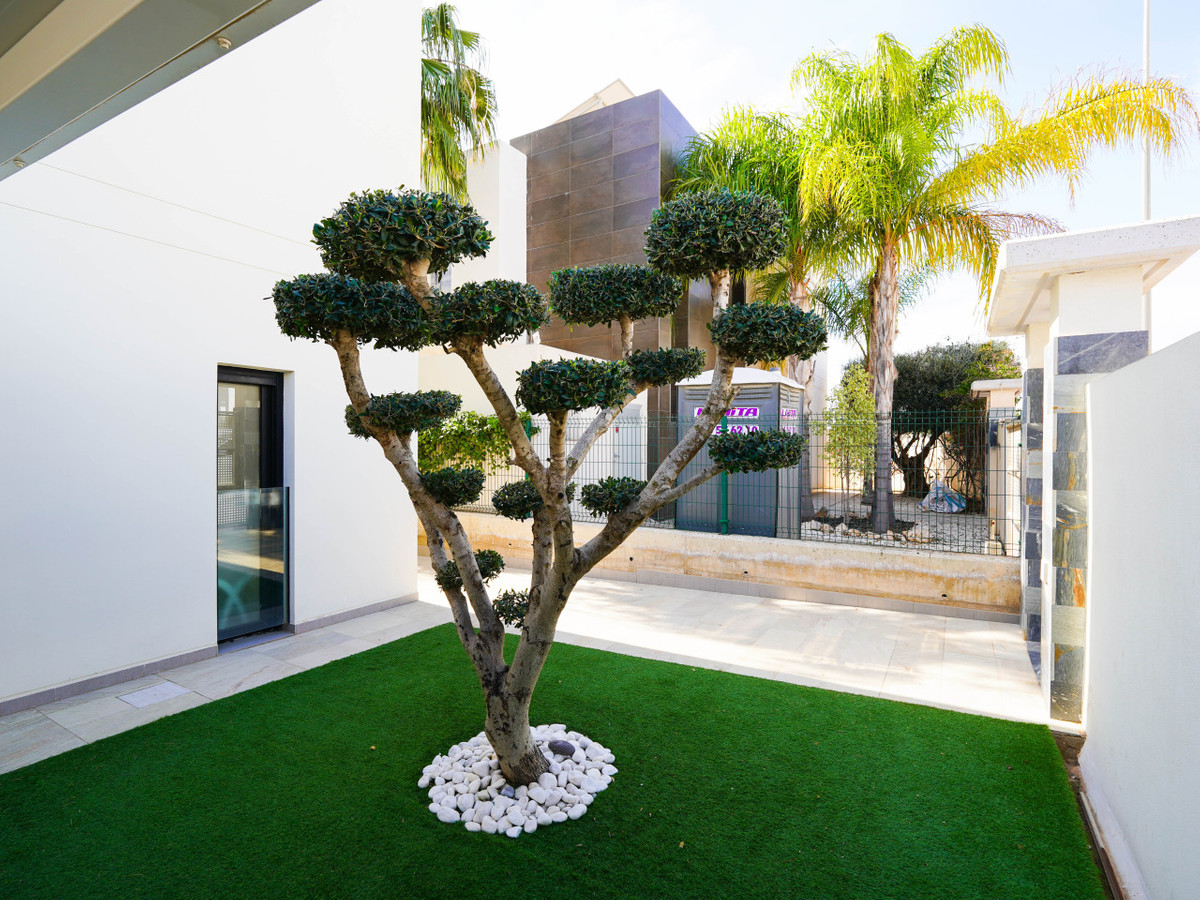 3 Bed Townhouse for sale in Ciudad Quesada Costa Blanca, Alicante, Spain