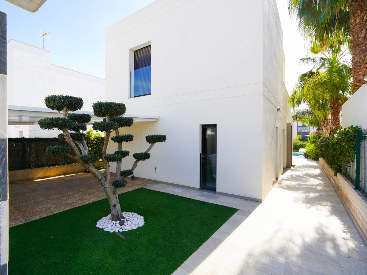 3 Bed Townhouse for sale in Ciudad Quesada Costa Blanca, Alicante, Spain