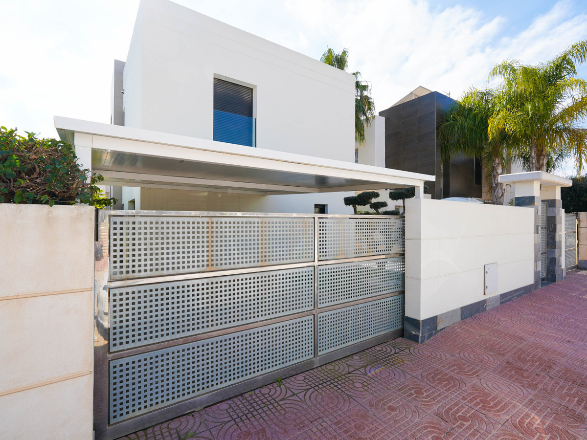 3 Bed Townhouse for sale in Ciudad Quesada Costa Blanca, Alicante, Spain