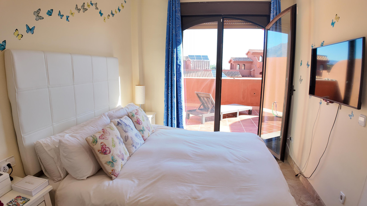 2 Bed Apartment for sale in Estepona Costa Del Sol, Málaga, Spain