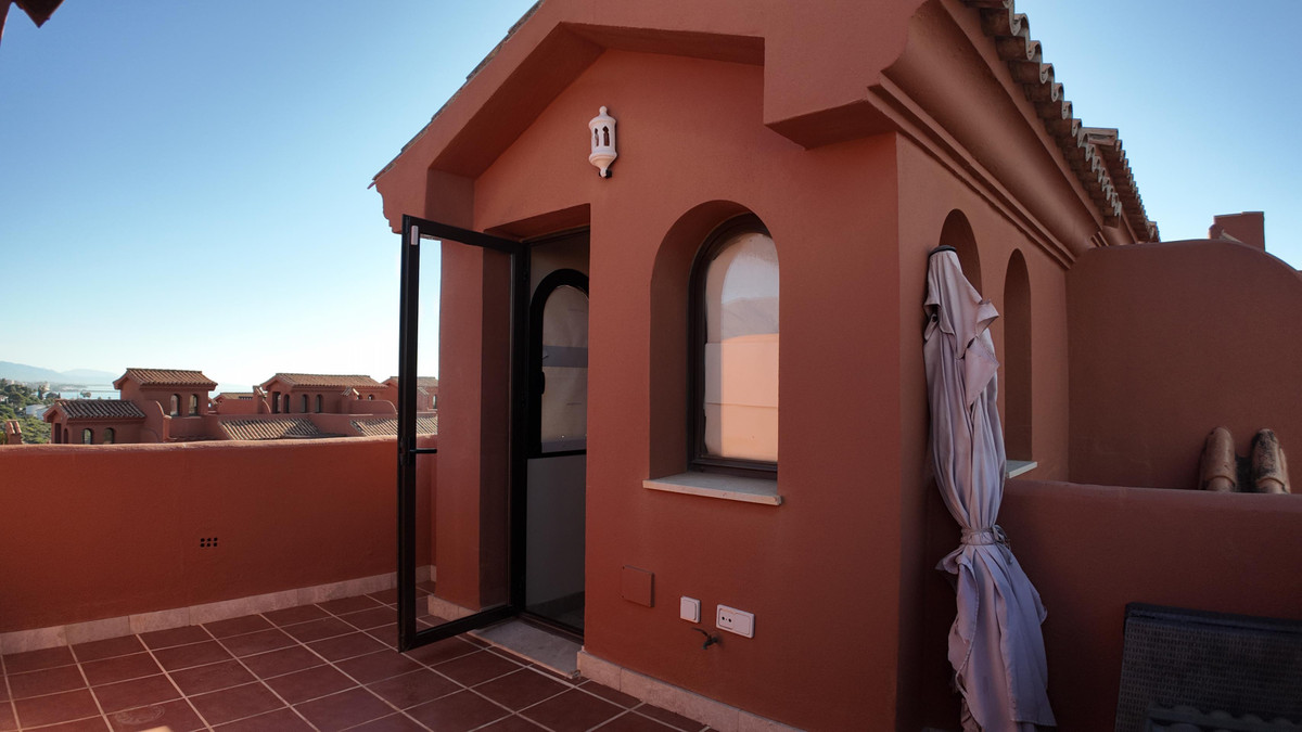 2 Bed Apartment for sale in Estepona Costa Del Sol, Málaga, Spain