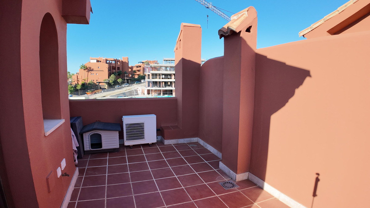 2 Bed Apartment for sale in Estepona Costa Del Sol, Málaga, Spain
