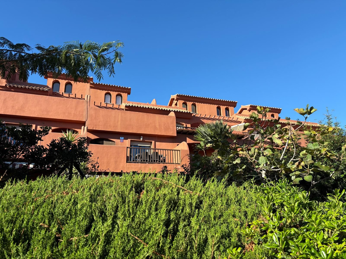2 Bed Apartment for sale in Estepona Costa Del Sol, Málaga, Spain