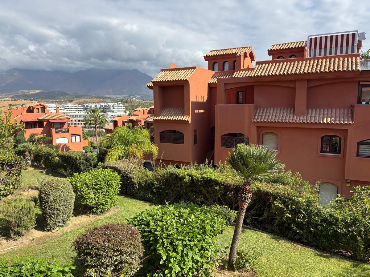 2 Bed Apartment for sale in Estepona Costa Del Sol, Málaga, Spain