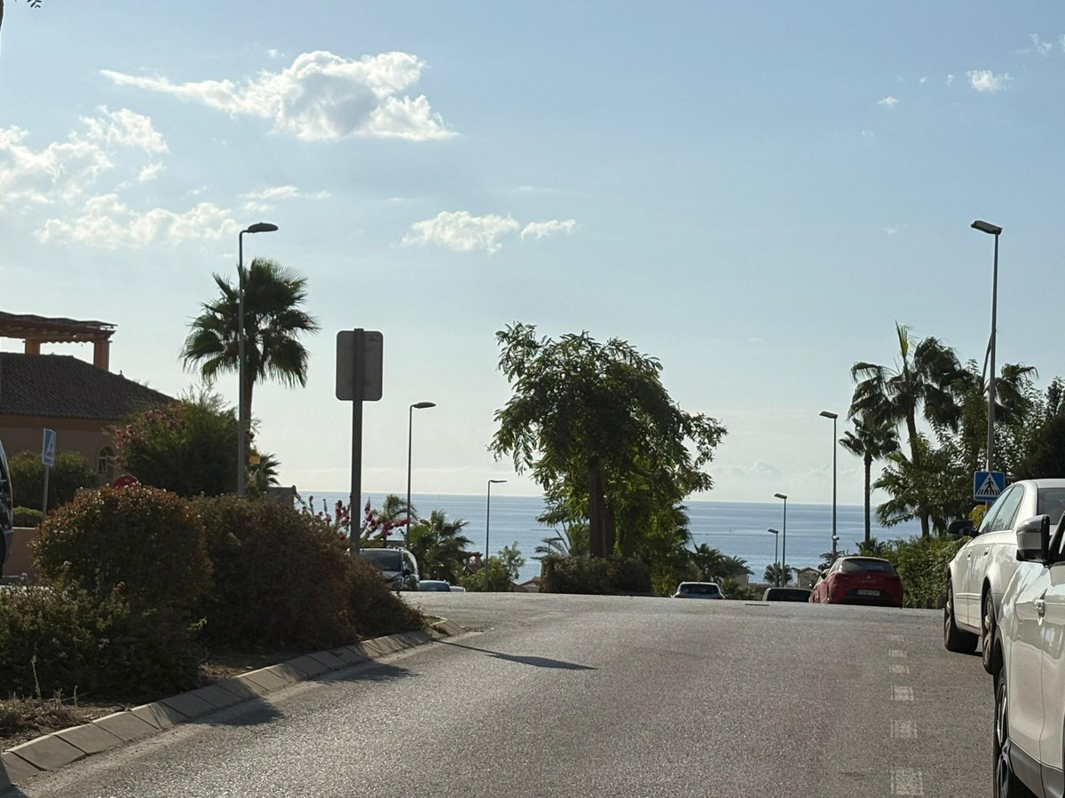 2 Bed Apartment for sale in Estepona Costa Del Sol, Málaga, Spain