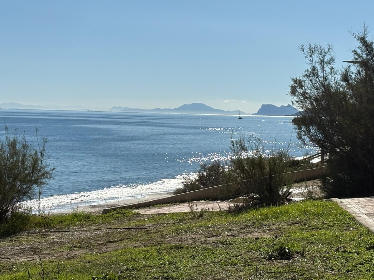2 Bed Apartment for sale in Estepona Costa Del Sol, Málaga, Spain