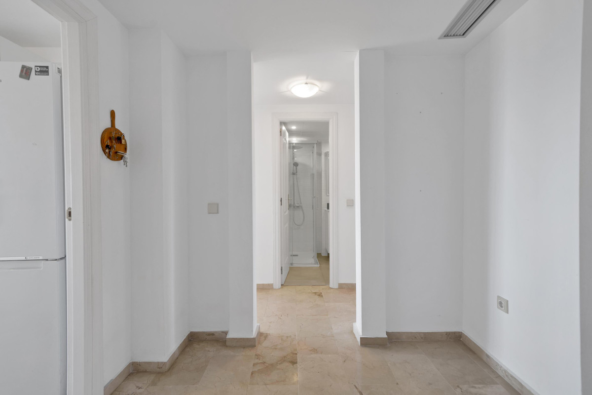 2 Bed Apartment for sale in Estepona Costa Del Sol, Málaga, Spain
