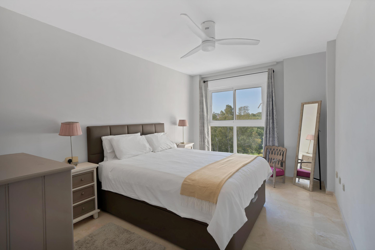 2 Bed Apartment for sale in Estepona Costa Del Sol, Málaga, Spain