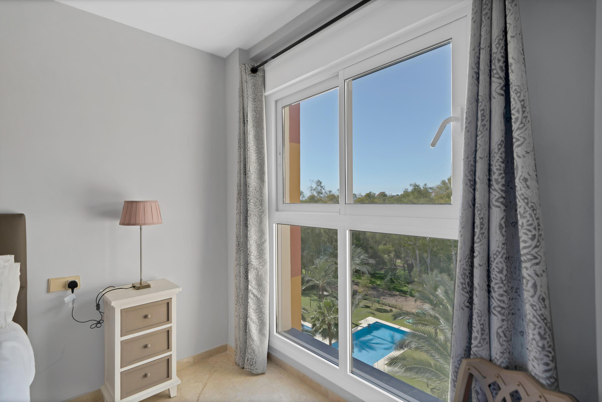 2 Bed Apartment for sale in Estepona Costa Del Sol, Málaga, Spain