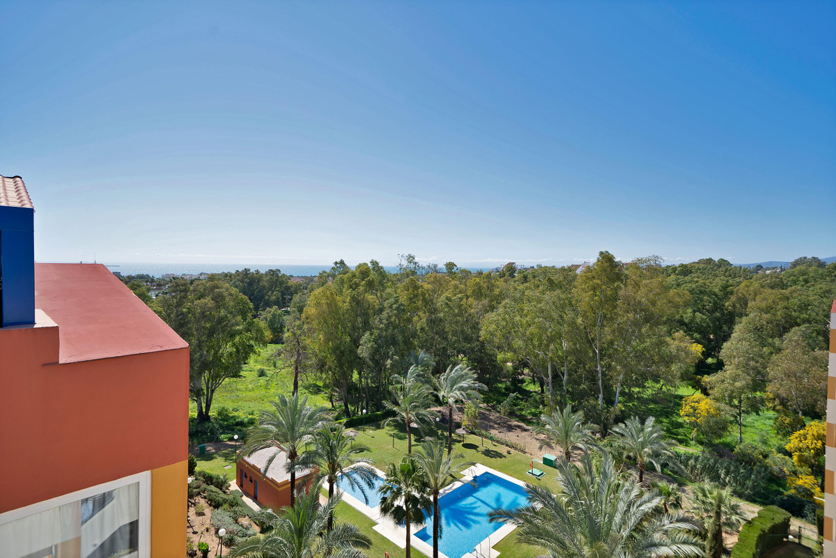 2 Bed Apartment for sale in Estepona Costa Del Sol, Málaga, Spain
