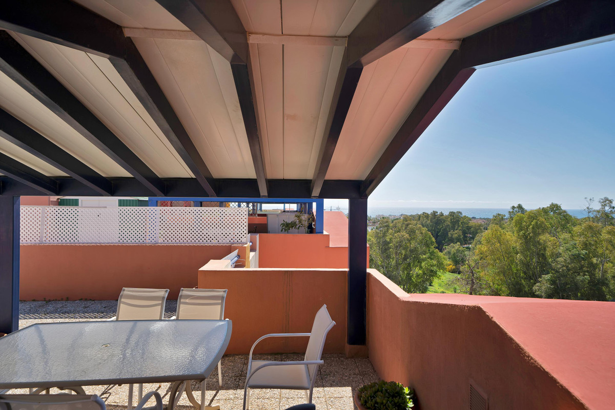 2 Bed Apartment for sale in Estepona Costa Del Sol, Málaga, Spain