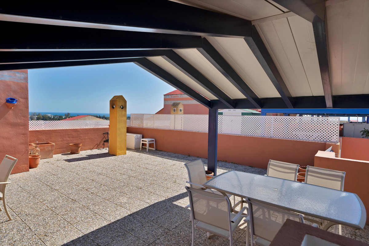 2 Bed Apartment for sale in Estepona Costa Del Sol, Málaga, Spain