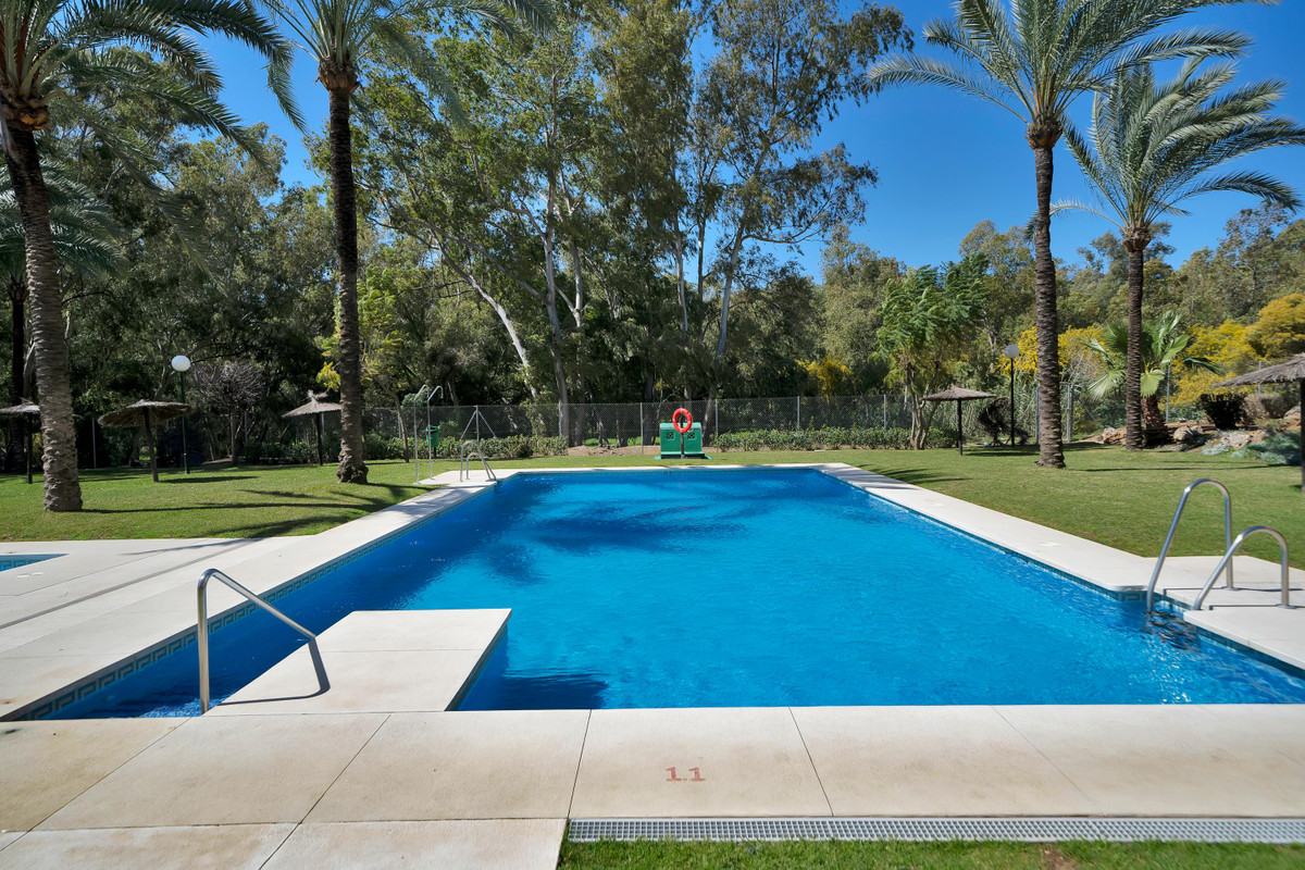 2 Bed Apartment for sale in Estepona Costa Del Sol, Málaga, Spain
