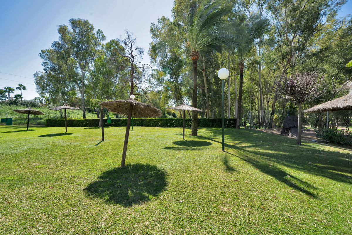 2 Bed Apartment for sale in Estepona Costa Del Sol, Málaga, Spain
