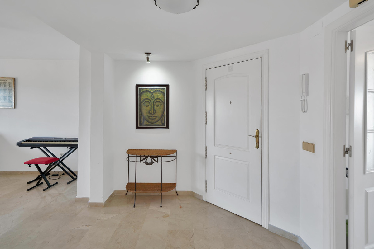 2 Bed Apartment for sale in Estepona Costa Del Sol, Málaga, Spain
