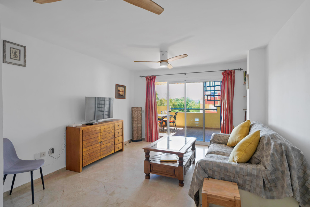 2 Bed Apartment for sale in Estepona Costa Del Sol, Málaga, Spain
