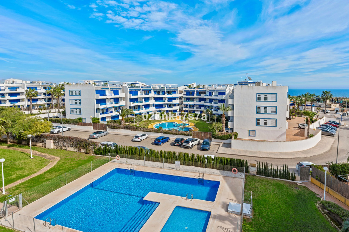 Se vende Ático de 2 dormitorios en Costa Blanca, Alicante, España