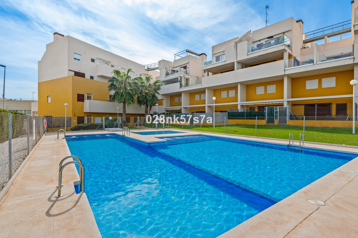 Se vende Ático de 2 dormitorios en Costa Blanca, Alicante, España