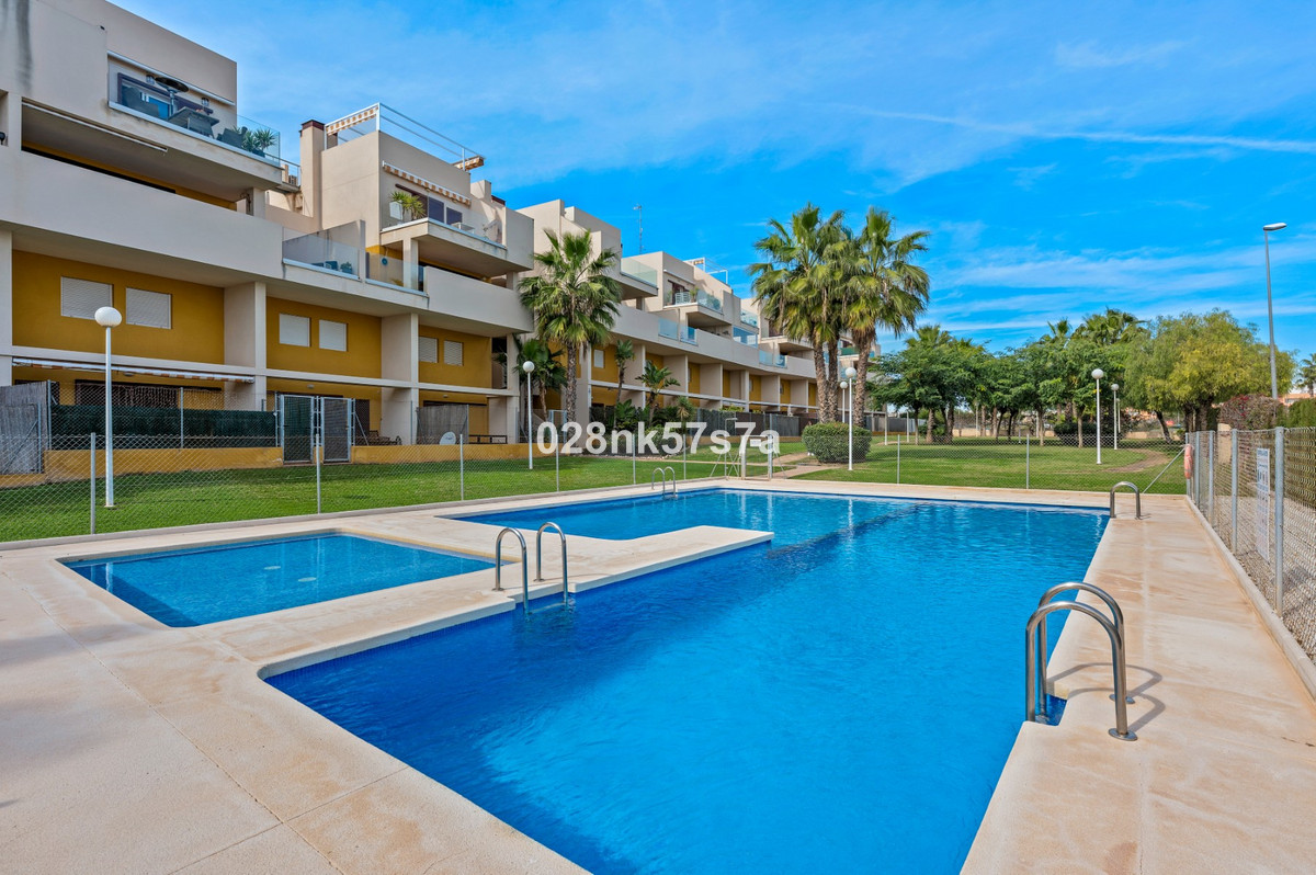 Se vende Ático de 2 dormitorios en Costa Blanca, Alicante, España